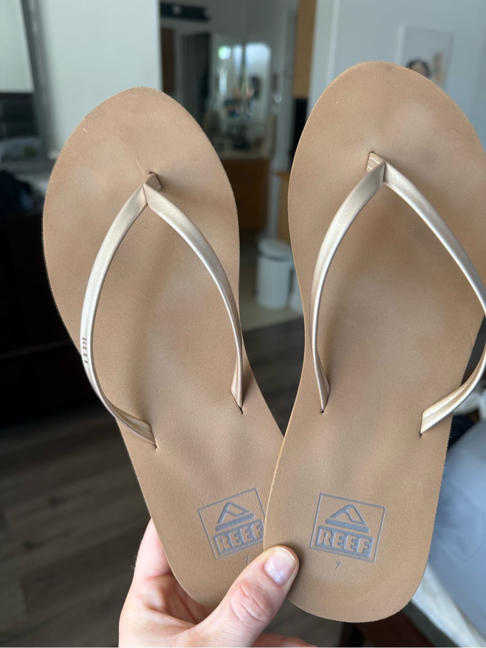 Reef Women's Tan Footbed with Champagne Metallic Straps Flip Flops